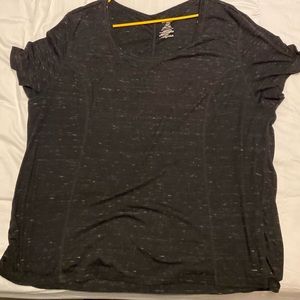 Danskin woman’s loose fit 4x black marbled tee